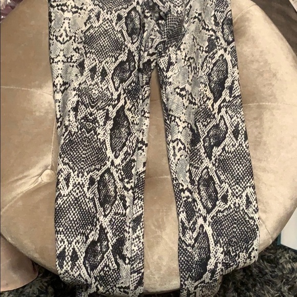 Marika black snake leggings, soft and they stay up - Picture 7 of 10